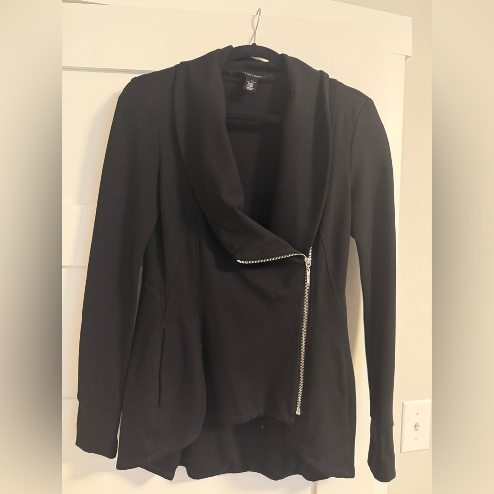 Amazing ponte jacket by White House Black Market size two like new!